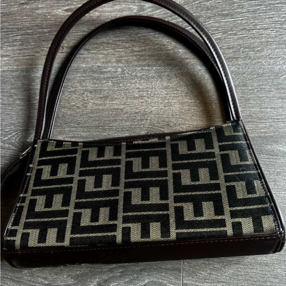 Elegant Black and Brown Handbag